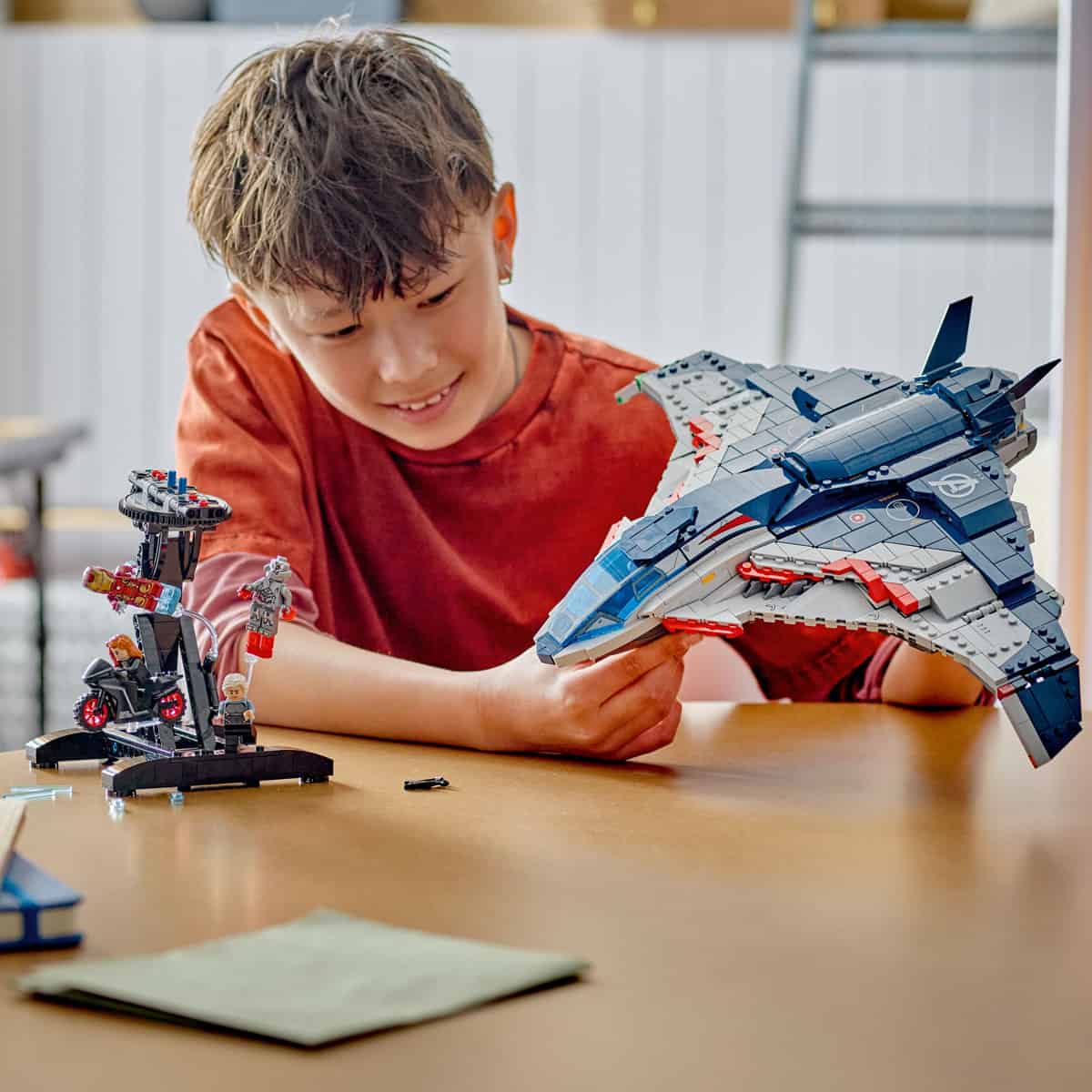 Đồ Chơi Lắp Ráp Avengers: Kỷ Nguyên Của Ultron Quinjet LEGO SUPERHEROES 76325