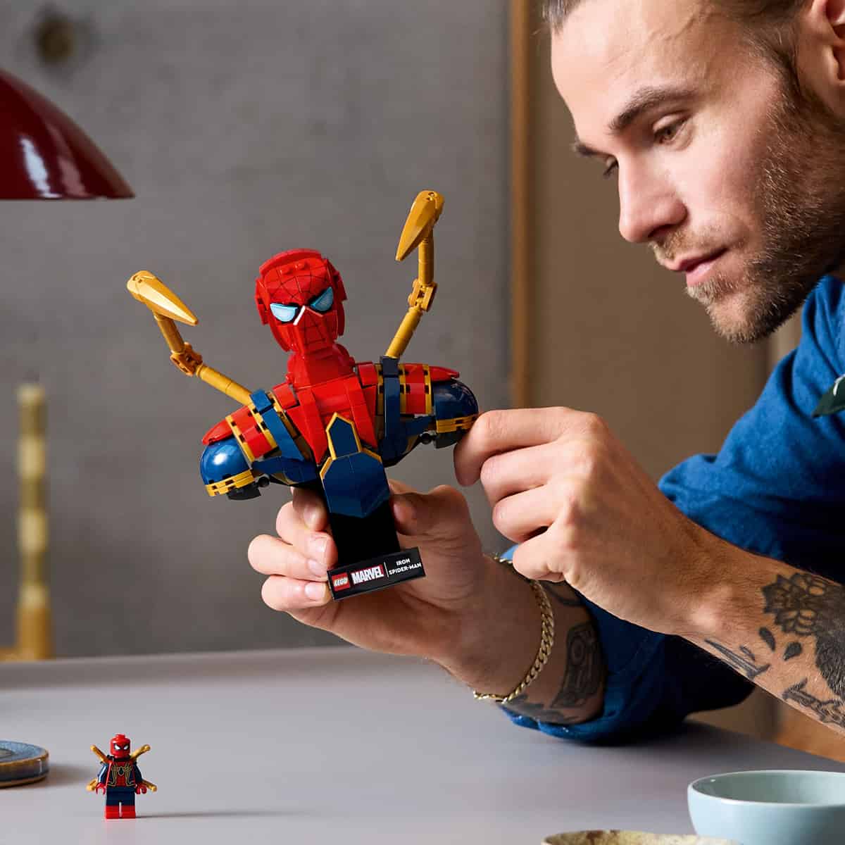Đồ Chơi Lắp Ráp Bán Thân Của Người Nhện LEGO SUPERHEROES 76326