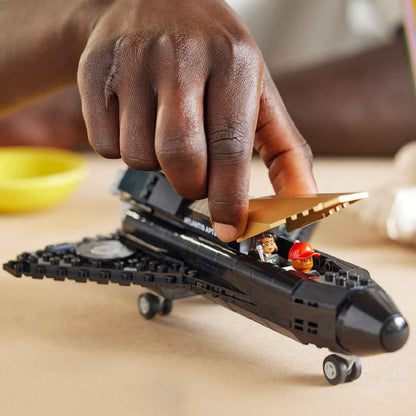 do-choi-lap-rap-bay-len-mat-trang-cung-pharrel-williams-lego-icons-10391-010