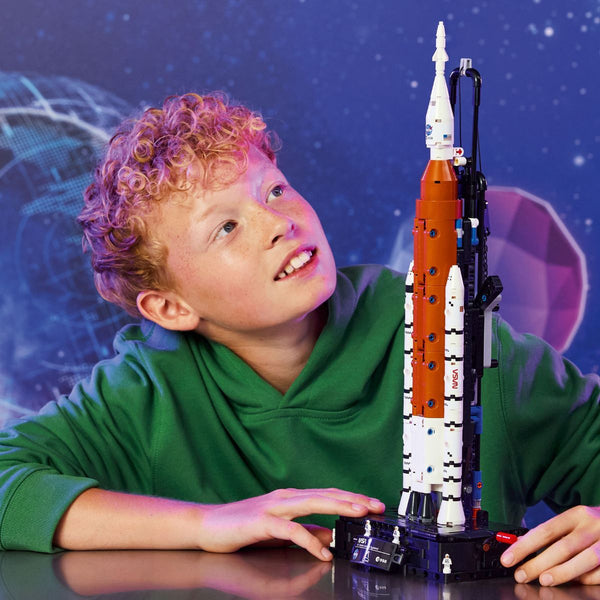 do-choi-lap-rap-be-phong-ten-lua-nasa-artemis-lego-technic-42221-010