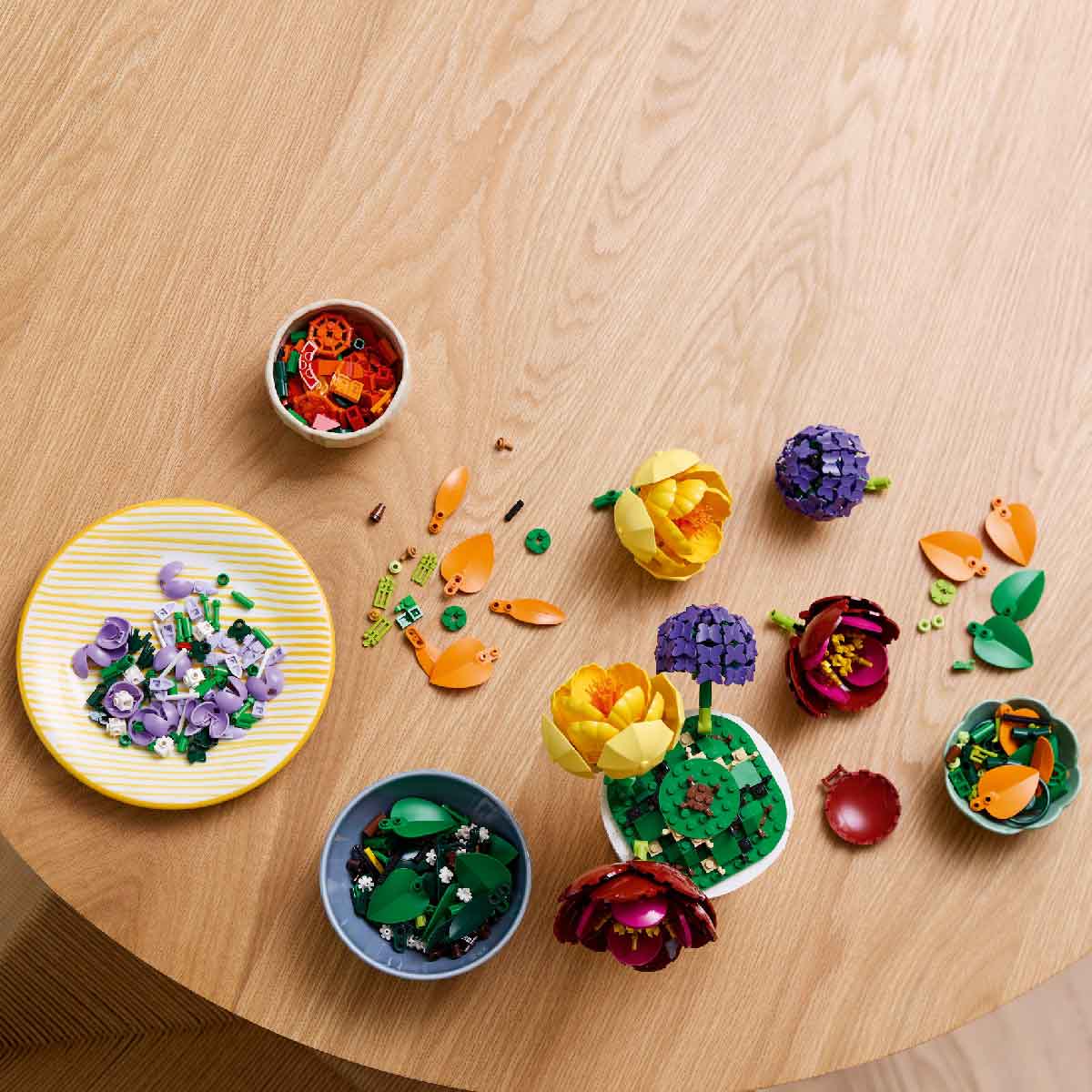 Đồ Chơi Lắp Ráp Bình Hoa LEGO BOTANICALS 10345