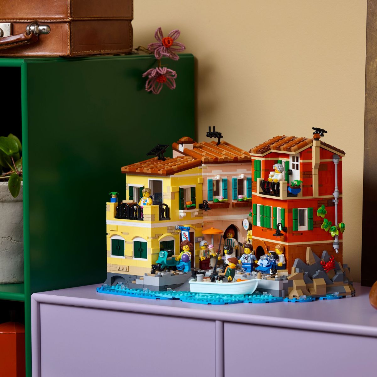 Đồ Chơi Lắp Ráp Bờ Biển Riviera Của Ý LEGO IDEAS 21359