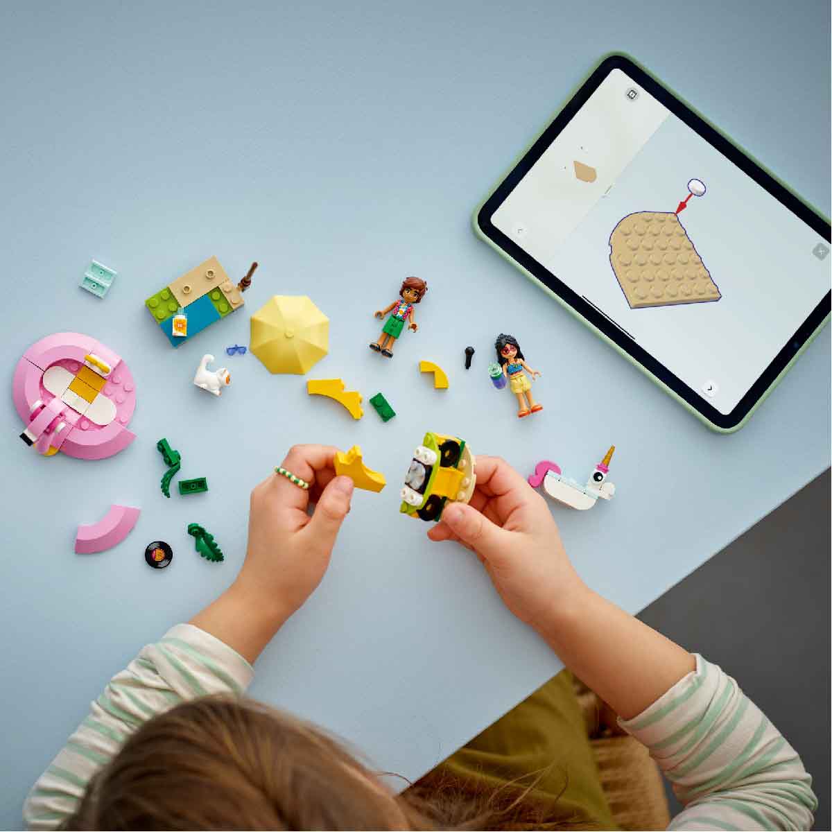 Đồ Chơi Lắp Ráp Bữa Tiệc Hồ Bơi Của Kỳ Lân Và Hồng Hạc LEGO FRIENDS 42658