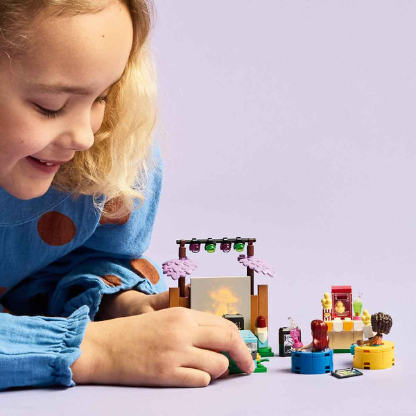 do-choi-lap-rap-buoi-chieu-phim-ngoai-troi-lego-friends-42642-011