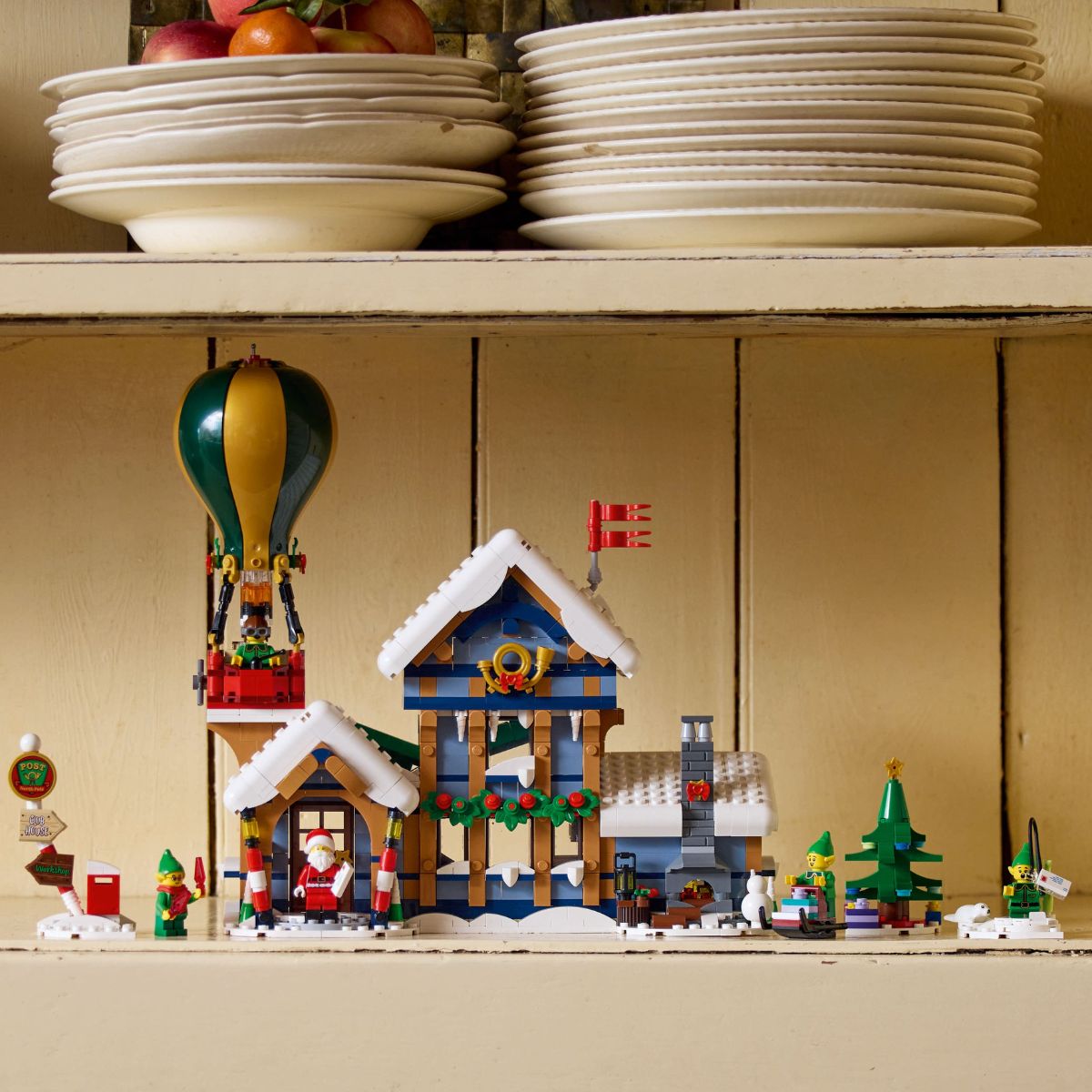 Đồ Chơi Lắp Ráp Bưu Điện Của Ông Già Noel LEGO ICONS 10339
