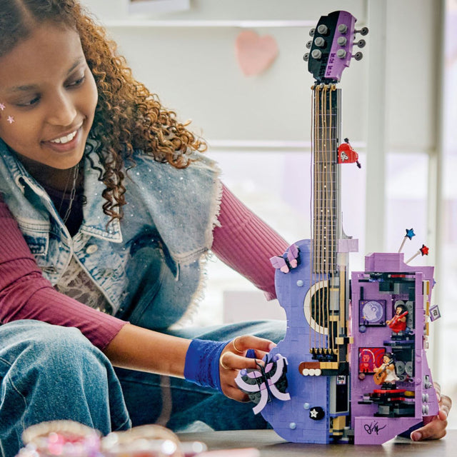 do-choi-lap-rap-cay-dan-ghi-ta-2-trong-1-cua-olivia-lego-editions-music-43031-010