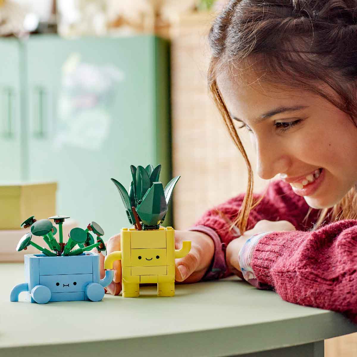 Đồ Chơi Lắp Ráp Chậu Cây Vui Vẻ LEGO BOTANICALS 10349