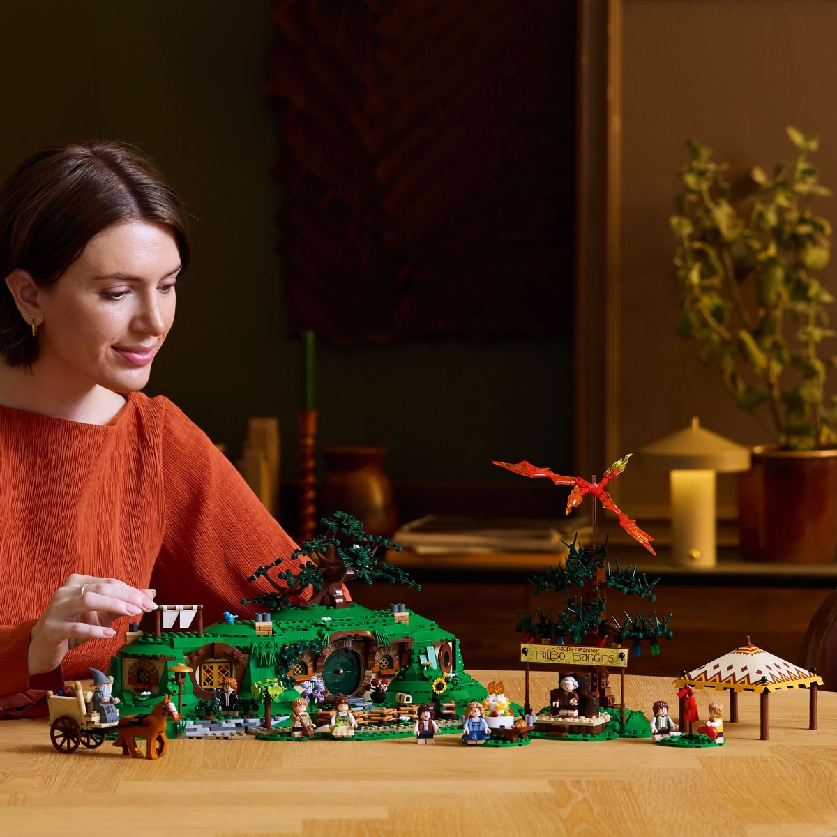 Đồ Chơi Lắp Ráp Chúa Tể Những Chiếc Nhẫn: Shire LEGO ICONS 10354