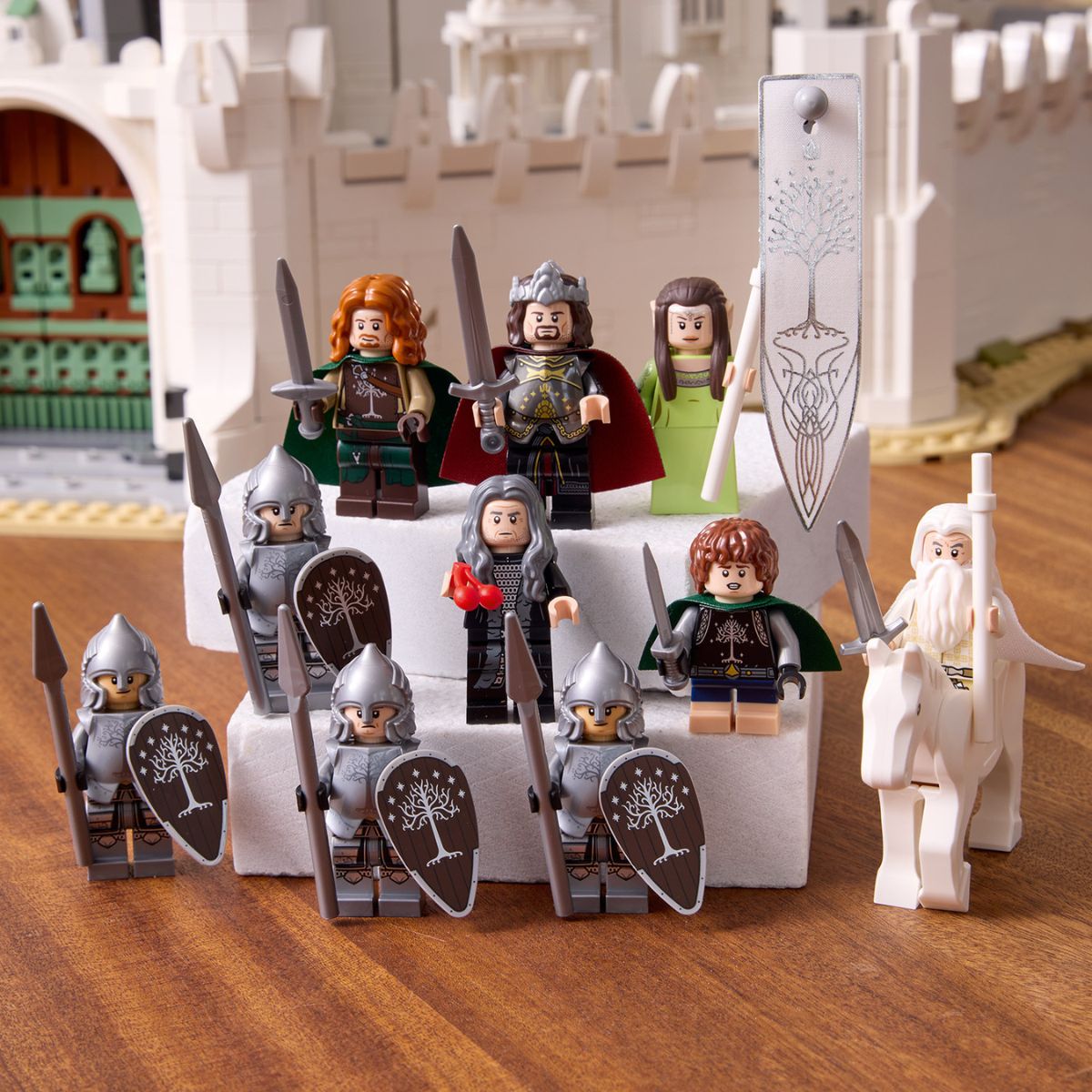 Đồ Chơi Lắp Ráp Chúa Tể Những Chiếc Nhẫn: Thành Minas Tirith™ LEGO ICONS 11377 (8278 Chi Tiết)