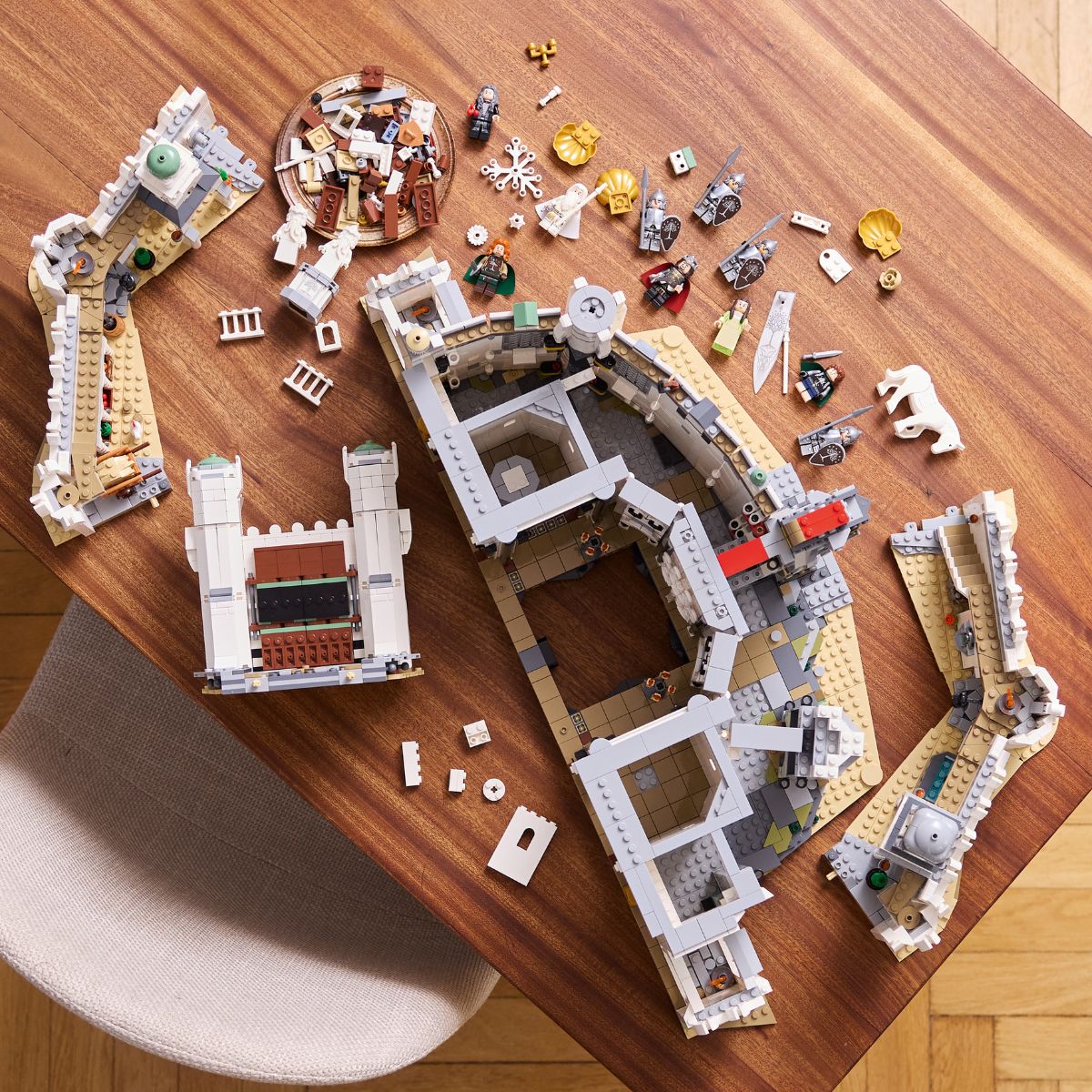 Đồ Chơi Lắp Ráp Chúa Tể Những Chiếc Nhẫn: Thành Minas Tirith™ LEGO ICONS 11377 (8278 Chi Tiết)