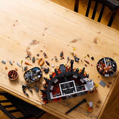 do-choi-lap-rap-chua-te-nhung-chiec-nhan-thap-barad-lego-icon-10333-010