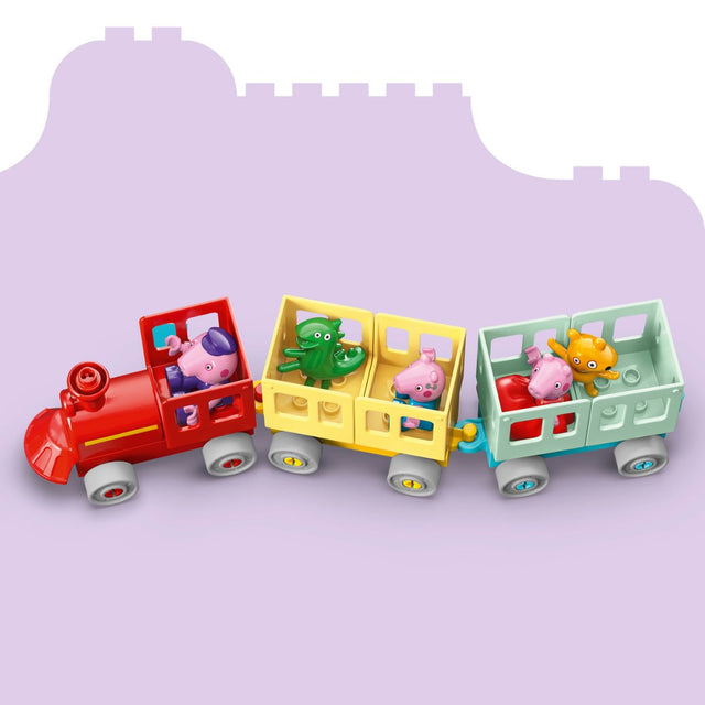 do-choi-lap-rap-chuyen-di-tau-cung-grandpa-pig-lego-duplo-10466-06