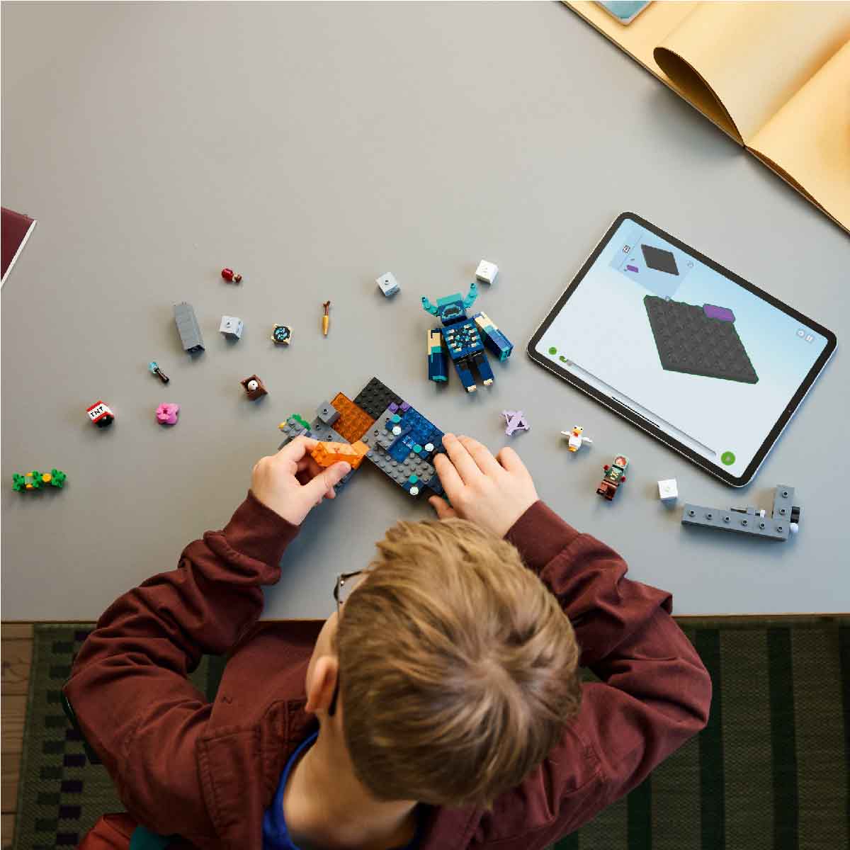 Đồ Chơi Lắp Ráp Cuộc Chạm Trán Warden LEGO MINECRAFT 21274