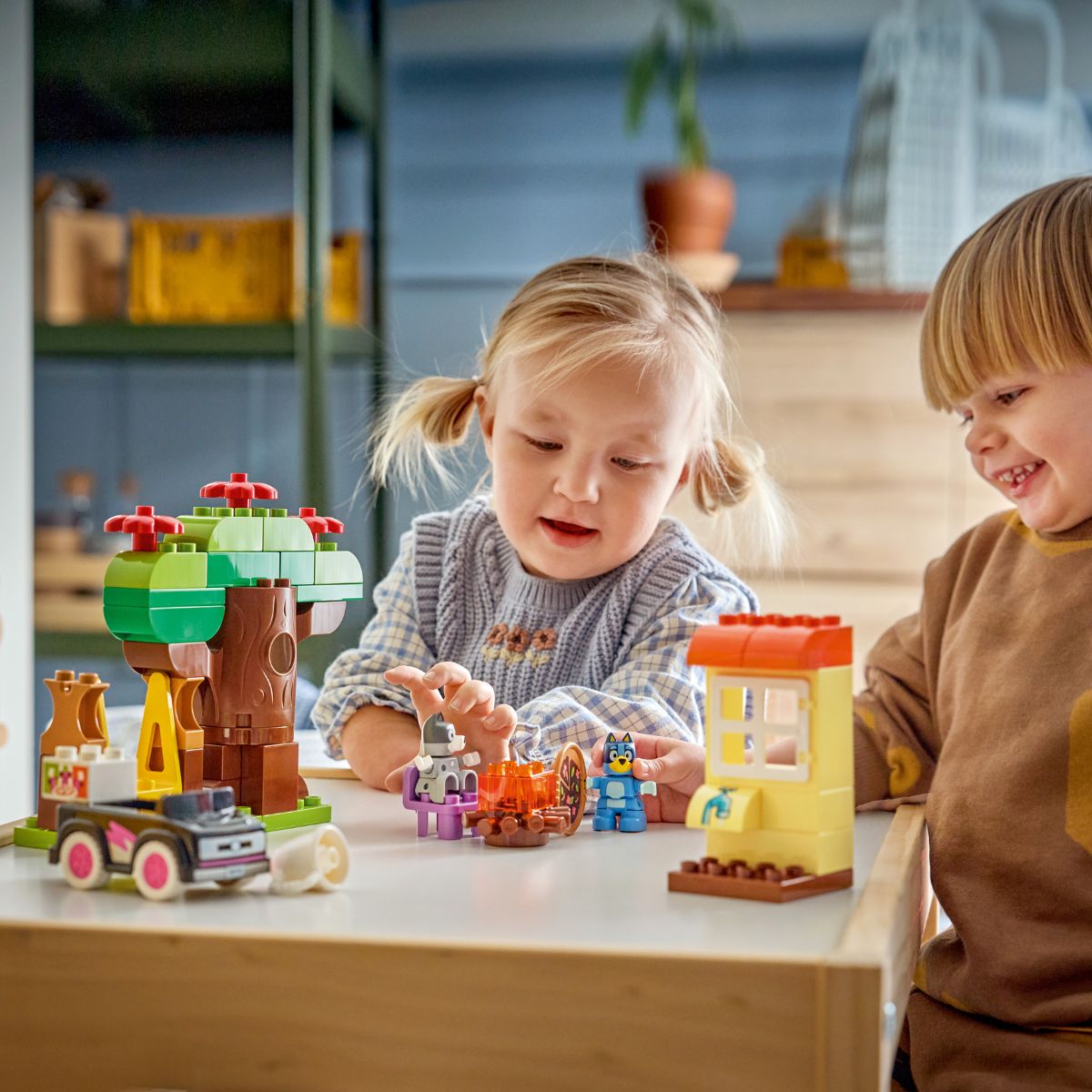 Đồ Chơi Lắp Ráp Cuộc Dạo Chơi Pizza Của Muffin Và Bluey LEGO DUPLO 10469 (44 Chi Tiết)