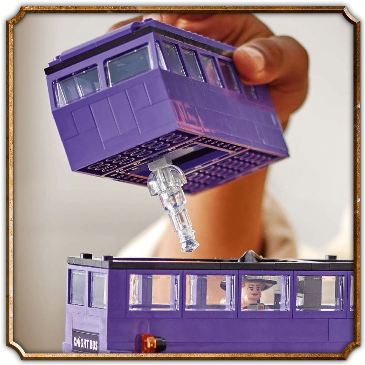 Đồ Chơi Lắp Ráp Cuộc Phiêu Lưu Xe Bus Hiệp Sĩ LEGO HARRY POTTER 76446