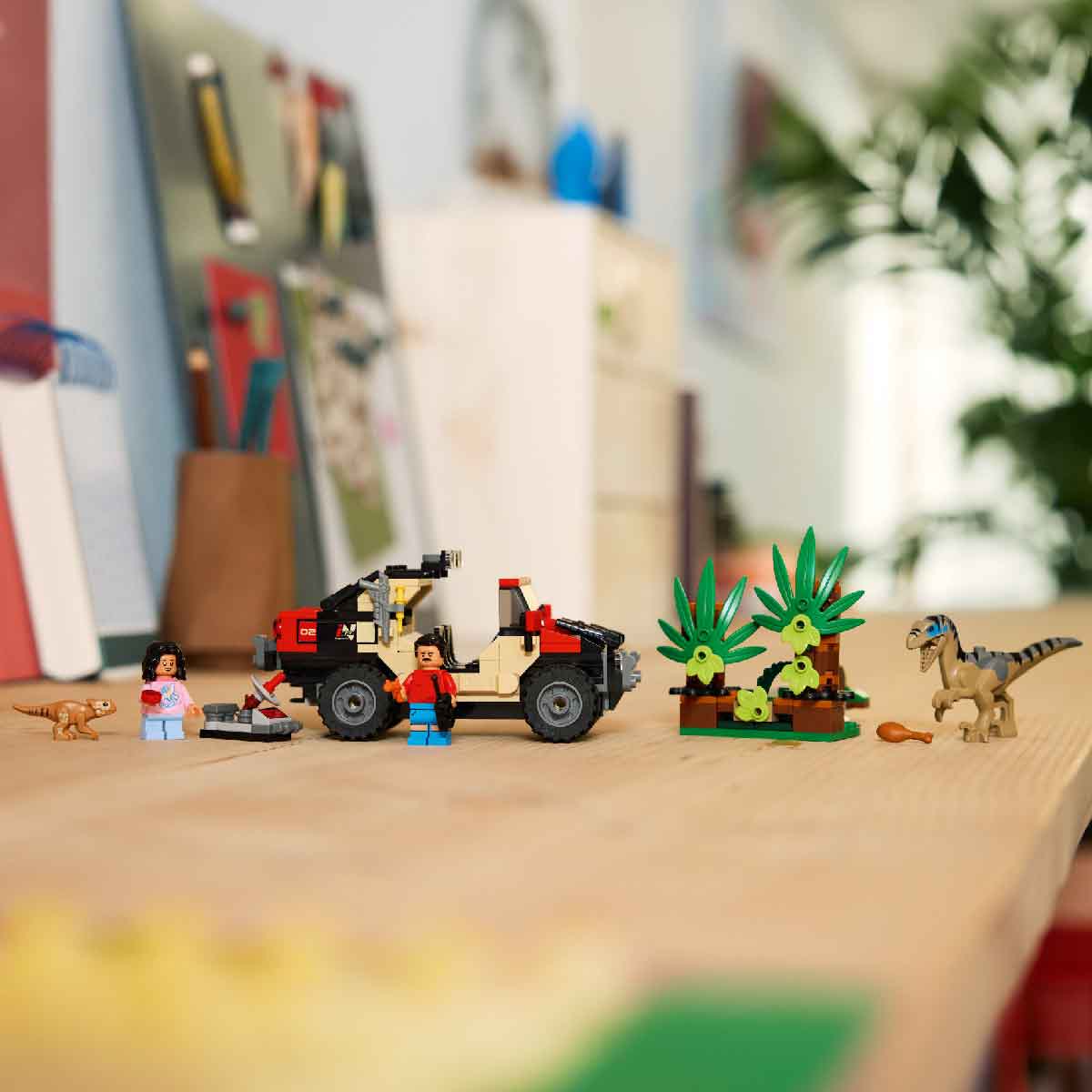 Đồ Chơi Lắp Ráp Cuộc Tẩu Thoát Khỏi Raptor LEGO JURASSIC 76972