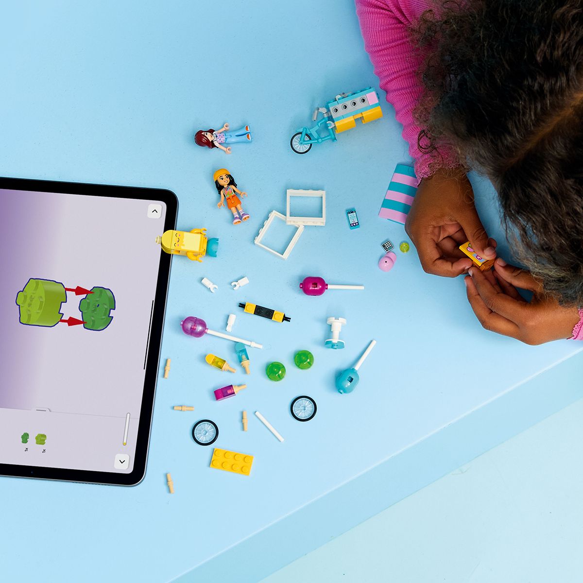 Đồ Chơi Lắp Ráp Gian Hàng Kem Và Bóng Bay LEGO FRIENDS 42692