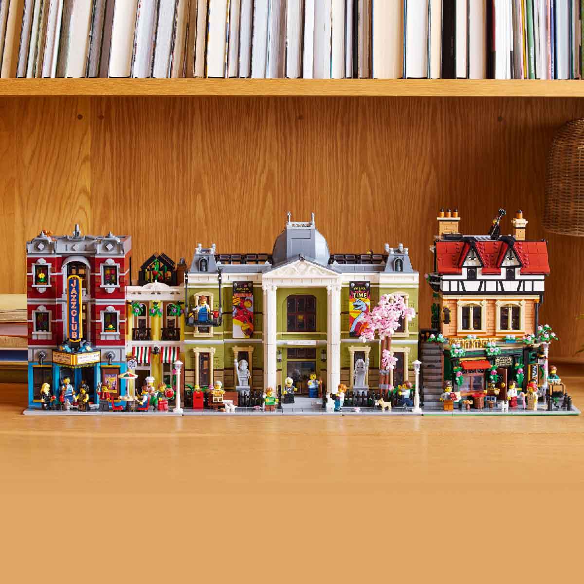 Đồ Chơi Lắp Ráp Góc Nhà Tudor LEGO ICONS 10350