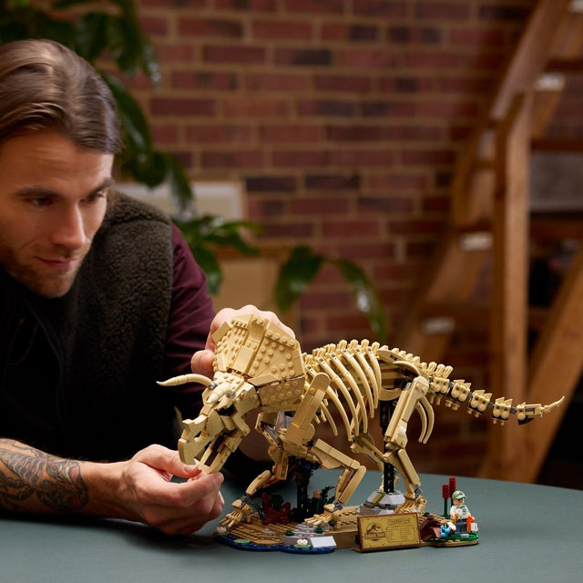 do-choi-lap-rap-hoa-thach-khung-long-triceratops-lego-jurassic-77985-011