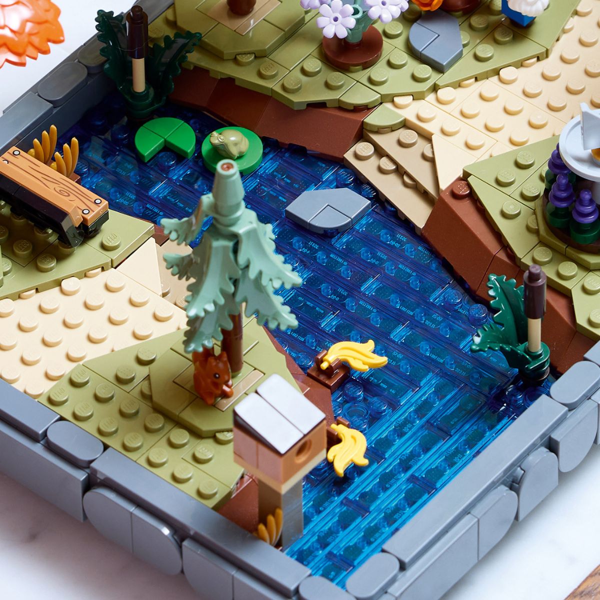 Đồ Chơi Lắp Ráp Khu Vườn Dễ Thương LEGO ICONS 11372