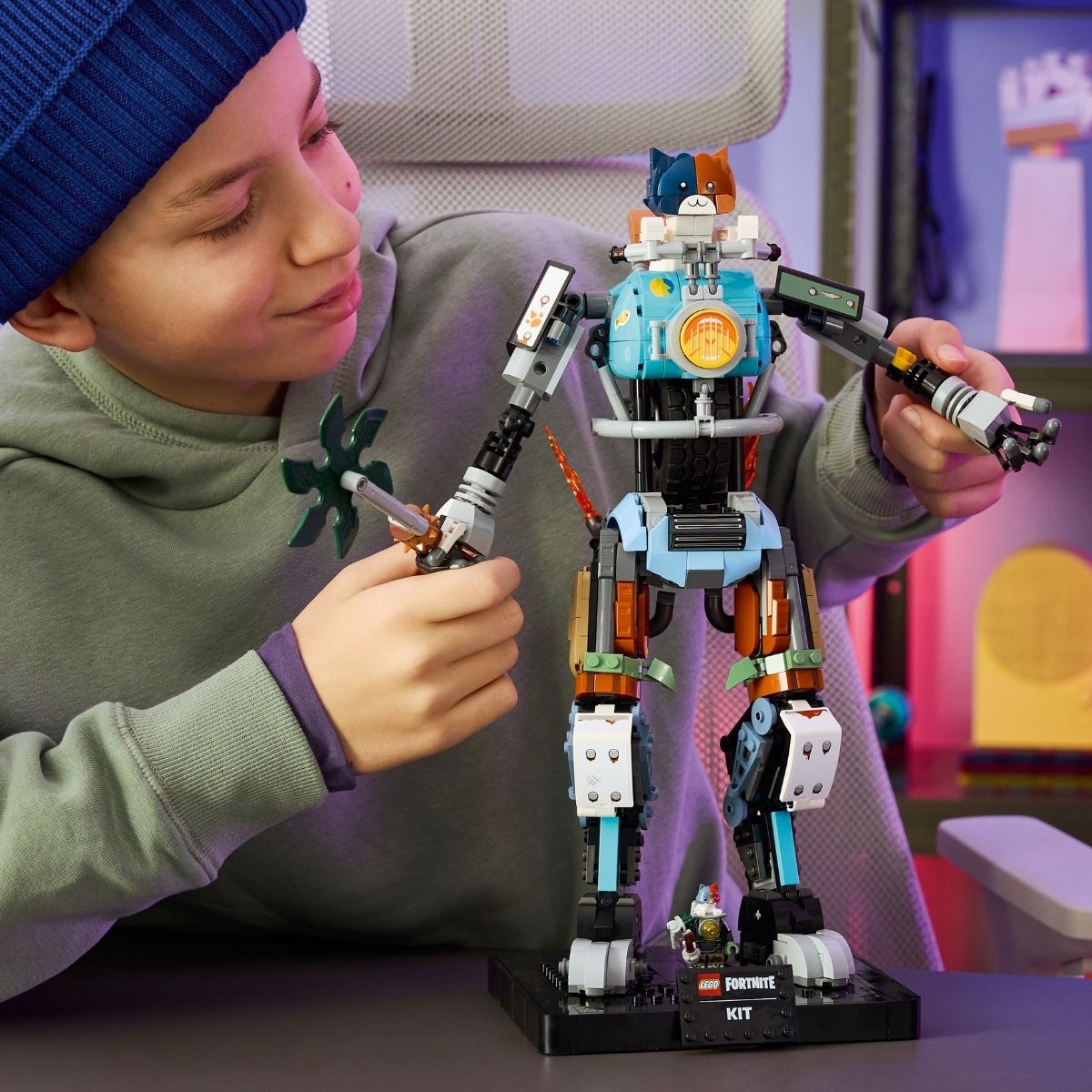 LEGO Fortnite Mecha Team Leader Building Set 77081 (1,230 Pieces)