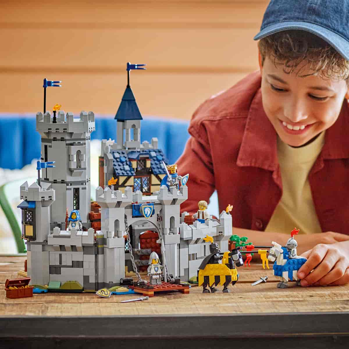 Đồ Chơi Lắp Ráp Lâu Đài Trung Cổ Của Kỵ Sĩ LEGO CREATOR 31168