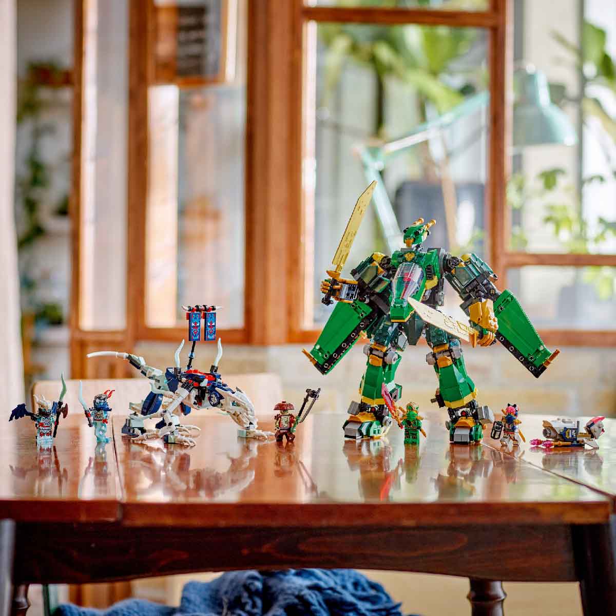 do-choi-lap-rap-lloyd-va-chien-giap-jet-lego-ninjago-71845-05