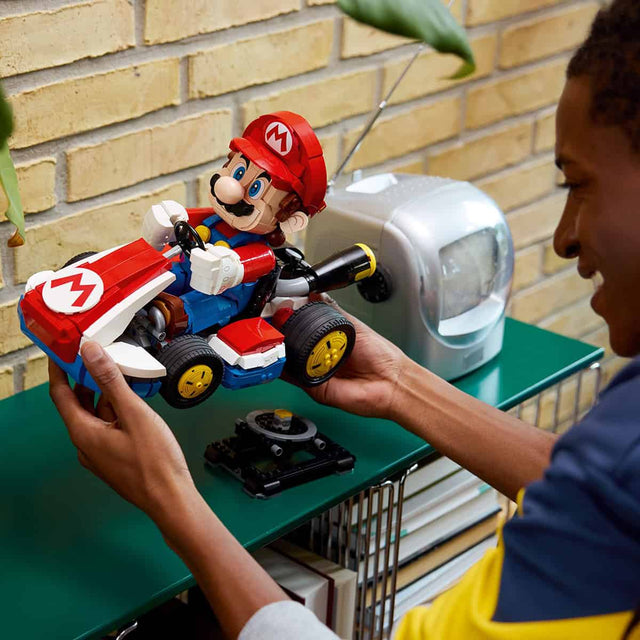 do-choi-lap-rap-mario-kart-mario-va-xe-tieu-chuan-lego-super-mario-72037-010