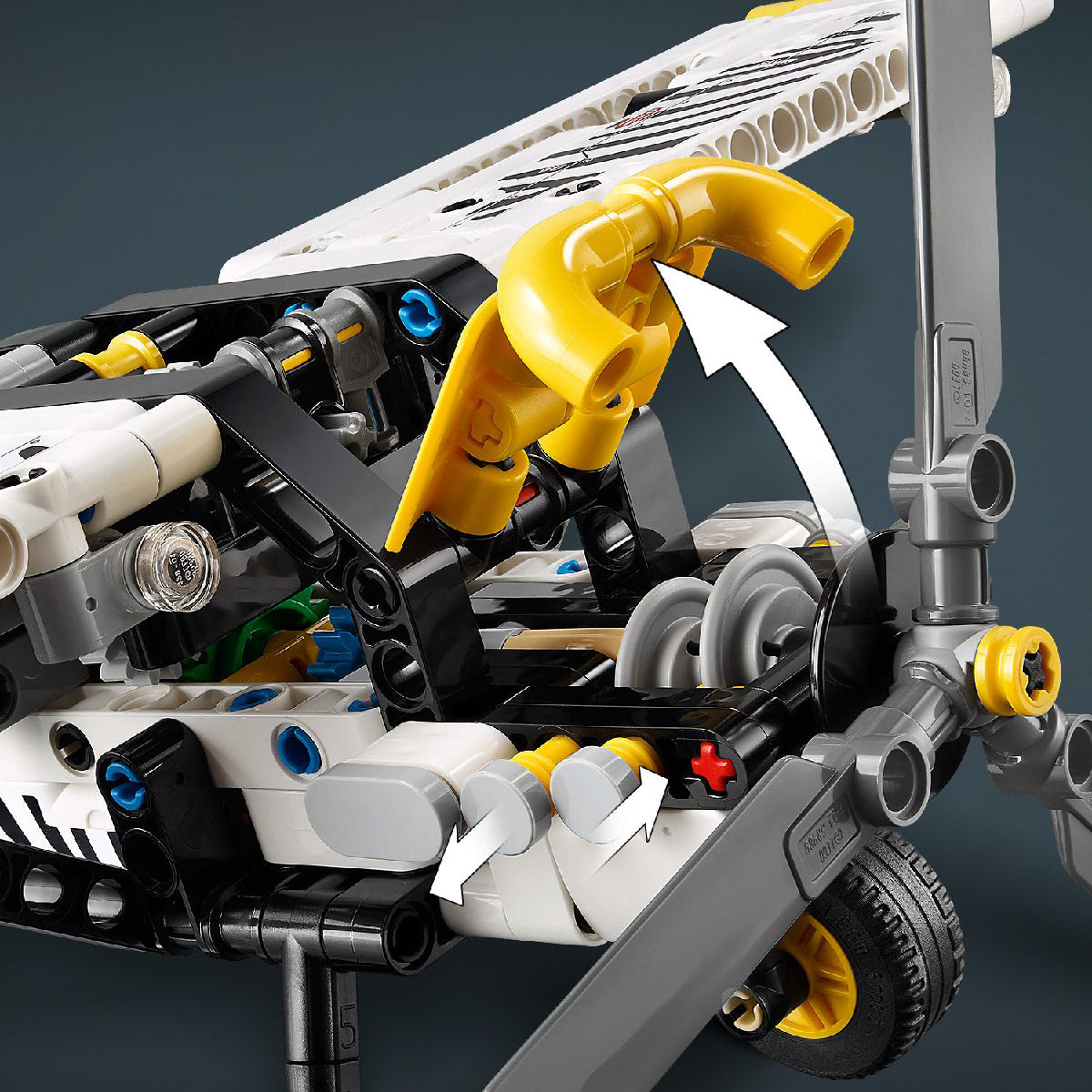 do-choi-lap-rap-may-bay-canh-quat-lego-technic-42198-08