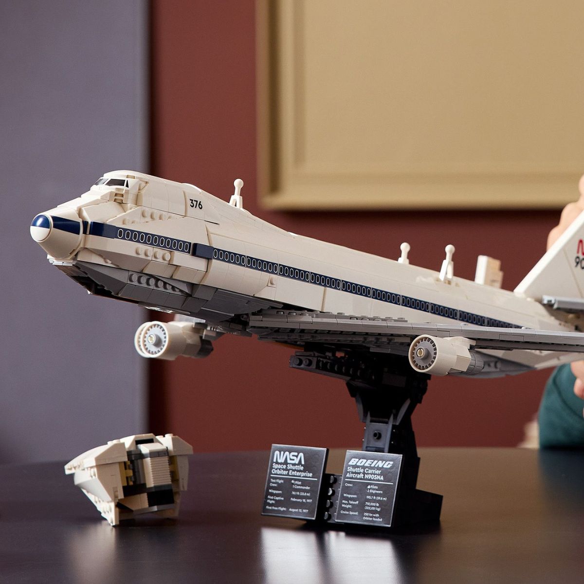 Đồ Chơi Lắp Ráp Máy Bay Vận Chuyển Tàu Con Thoi LEGO ICONS 10360