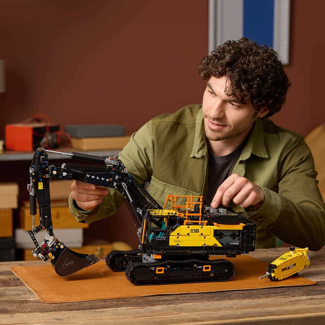 do-choi-lap-rap-may-xuc-hybrid-volvo-ec500-v29-lego-technic-42215-lg-08