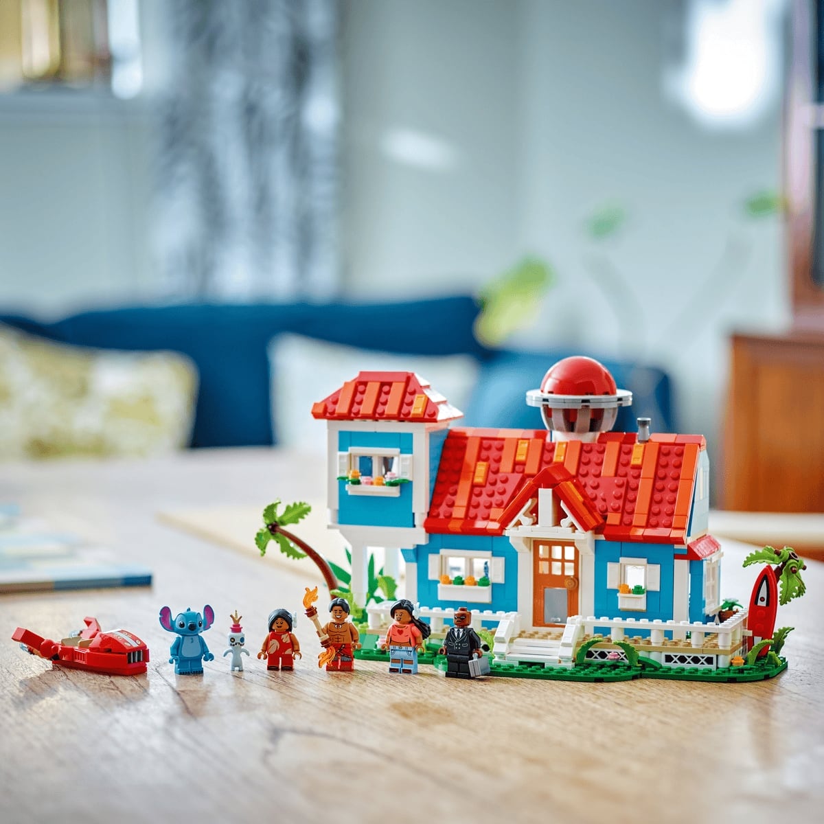 do-choi-lap-rap-ngoi-nha-bien-lilo-va-stitch-lego-disney-princess-43268-07