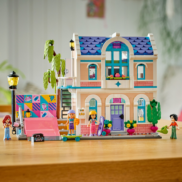do-choi-lap-rap-ngoi-nha-cua-gia-dinh-liann-lego-friends-42687-05