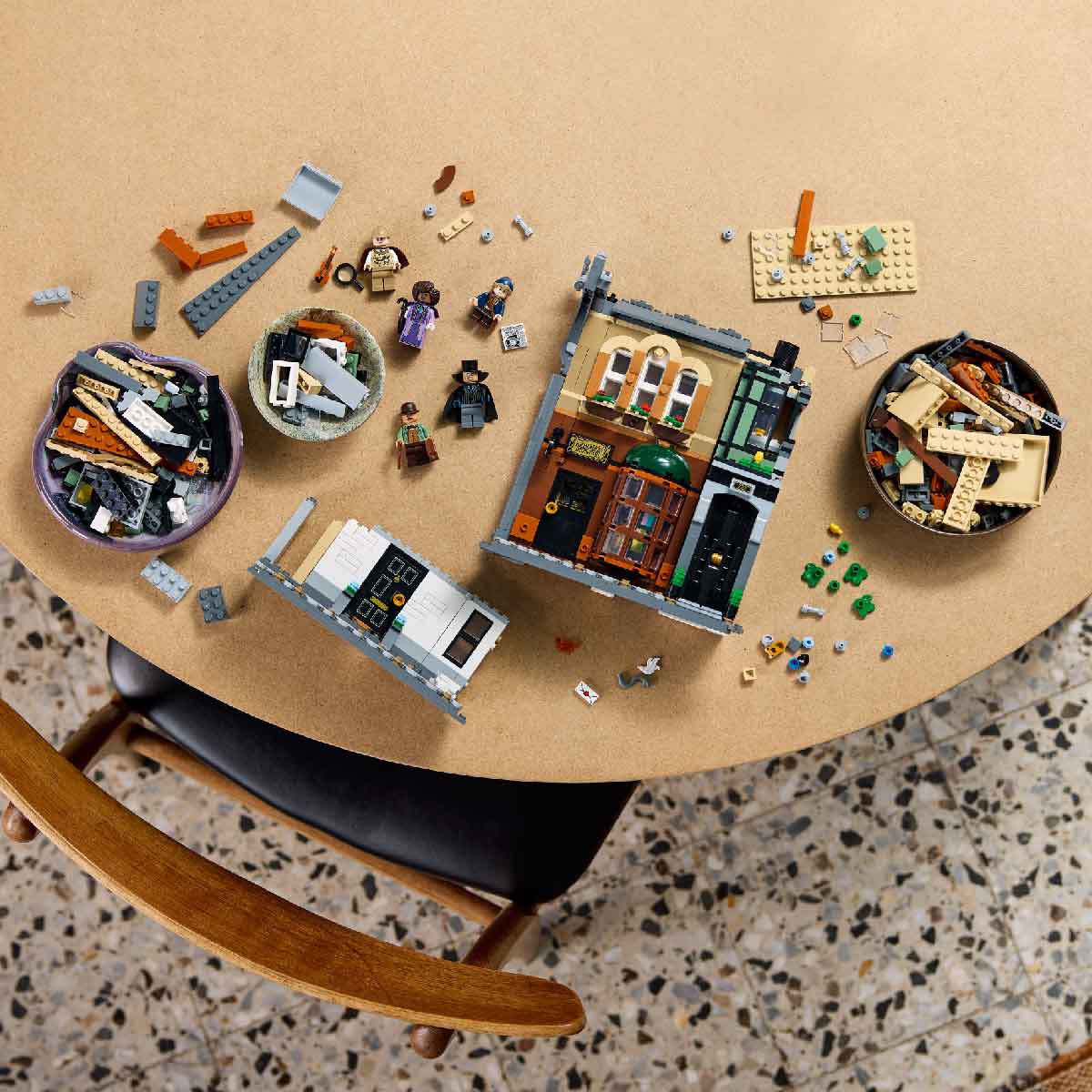 Đồ Chơi Lắp Ráp Phố Baker - Sherlock Holmes LEGO ICONS 10351