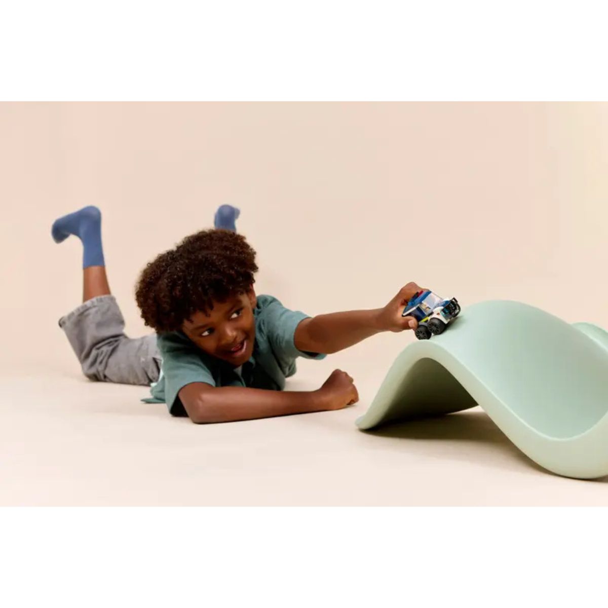 do-choi-lap-rap-rides-xe-tai-canh-sat-lego-city-60481-011