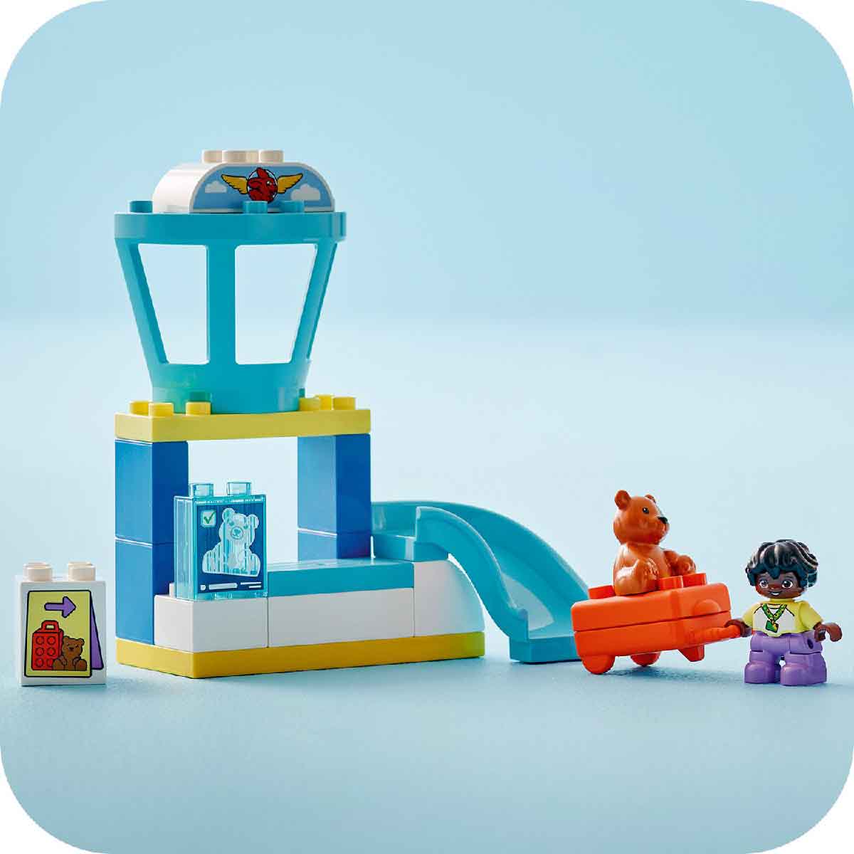 Đồ Chơi Lắp Ráp Sân Bay Đầu Tiên Của Bé LEGO DUPLO 10443