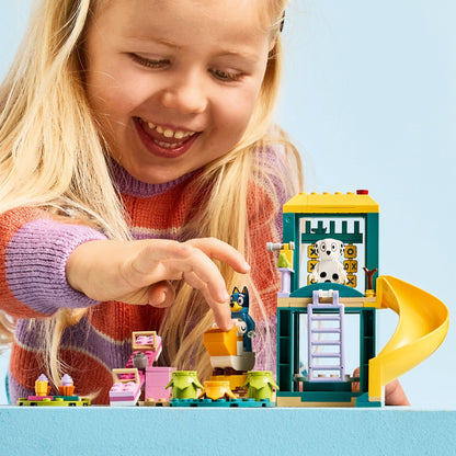 do-choi-lap-rap-san-choi-vui-nhon-bluey-chloe-lego-bluey-11201-011