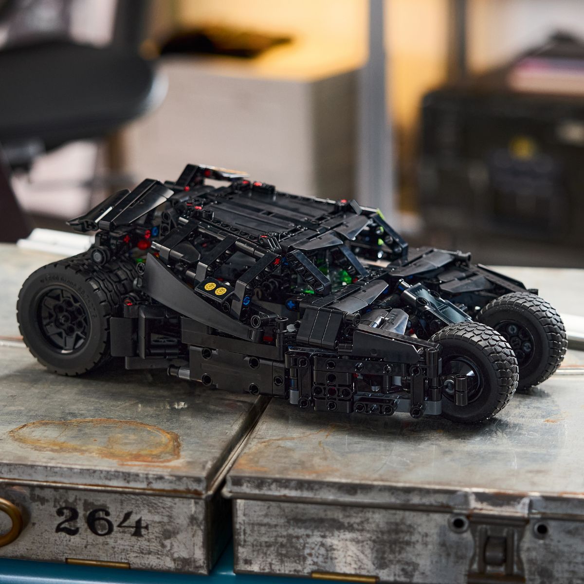 Đồ Chơi Lắp Ráp Siêu Xe Batmobile Tumbler LEGO TECHNIC 42239 (719 Chi Tiết)