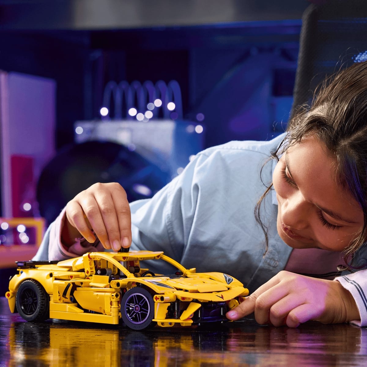 do-choi-lap-rap-sieu-xe-chevrolet-corvette-stingray-lego-technic-42205-010