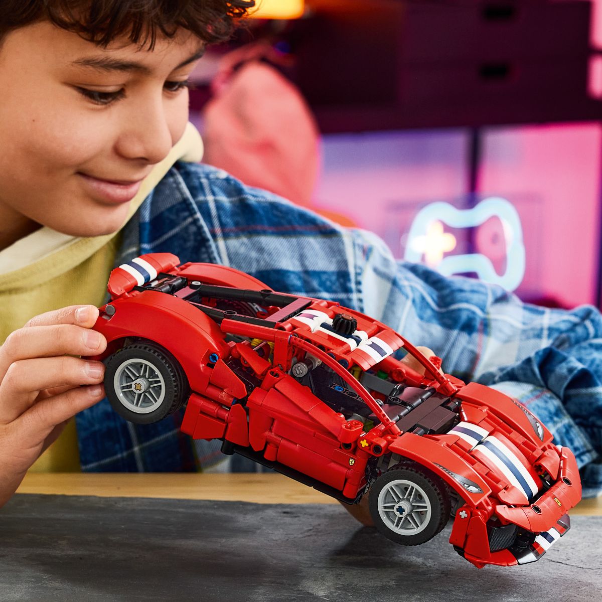 Đồ Chơi Lắp Ráp Siêu Xe Ferrari 488 PISTA LEGO TECHNIC 42235 (882 Chi Tiết)