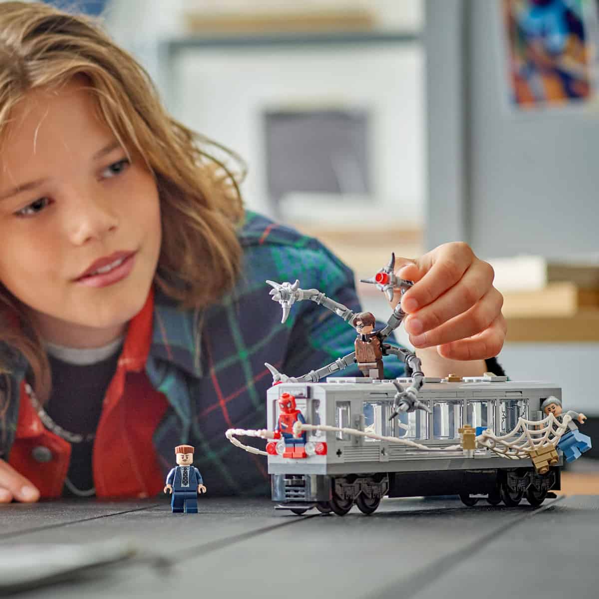 Đồ Chơi Lắp Ráp Spider-Man Đấu Với Doc Ock Tại Tàu Điện Ngầm LEGO SUPERHEROES 76321