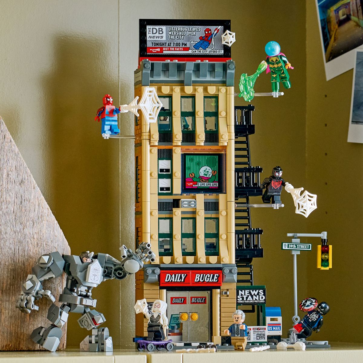 do-choi-lap-rap-spider-man-va-mysterio-toa-soan-daily-bugle-lego-superheroes-76342-05