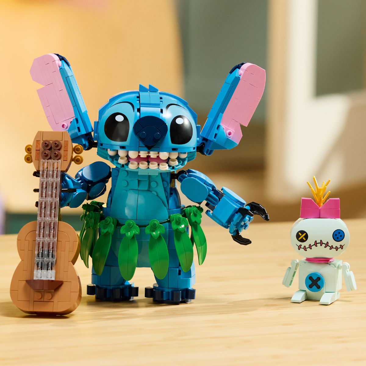 Đồ Chơi Lắp Ráp Stitch Và Scrump LEGO DISNEY PRINCESS 43296 (713 chi tiết)