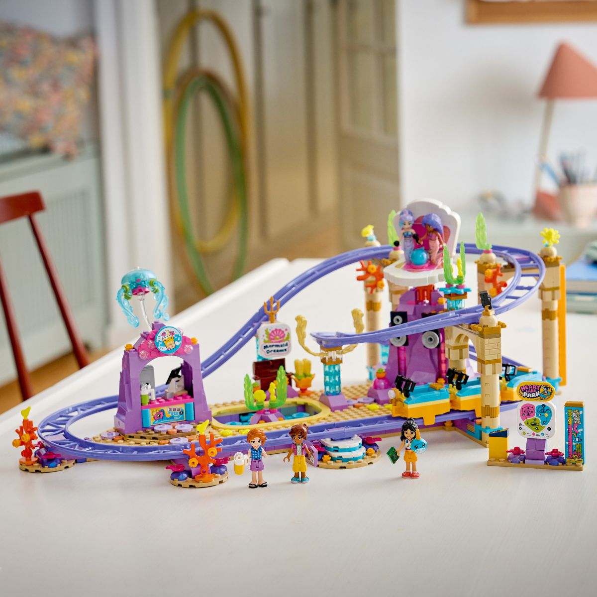 do-choi-lap-rap-tau-luon-nang-tien-ca-lego-friends-42703-06