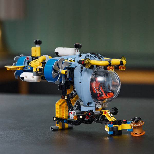 do-choi-lap-rap-tau-ngam-nghien-cuu-bien-sau-lego-technic-42201-07