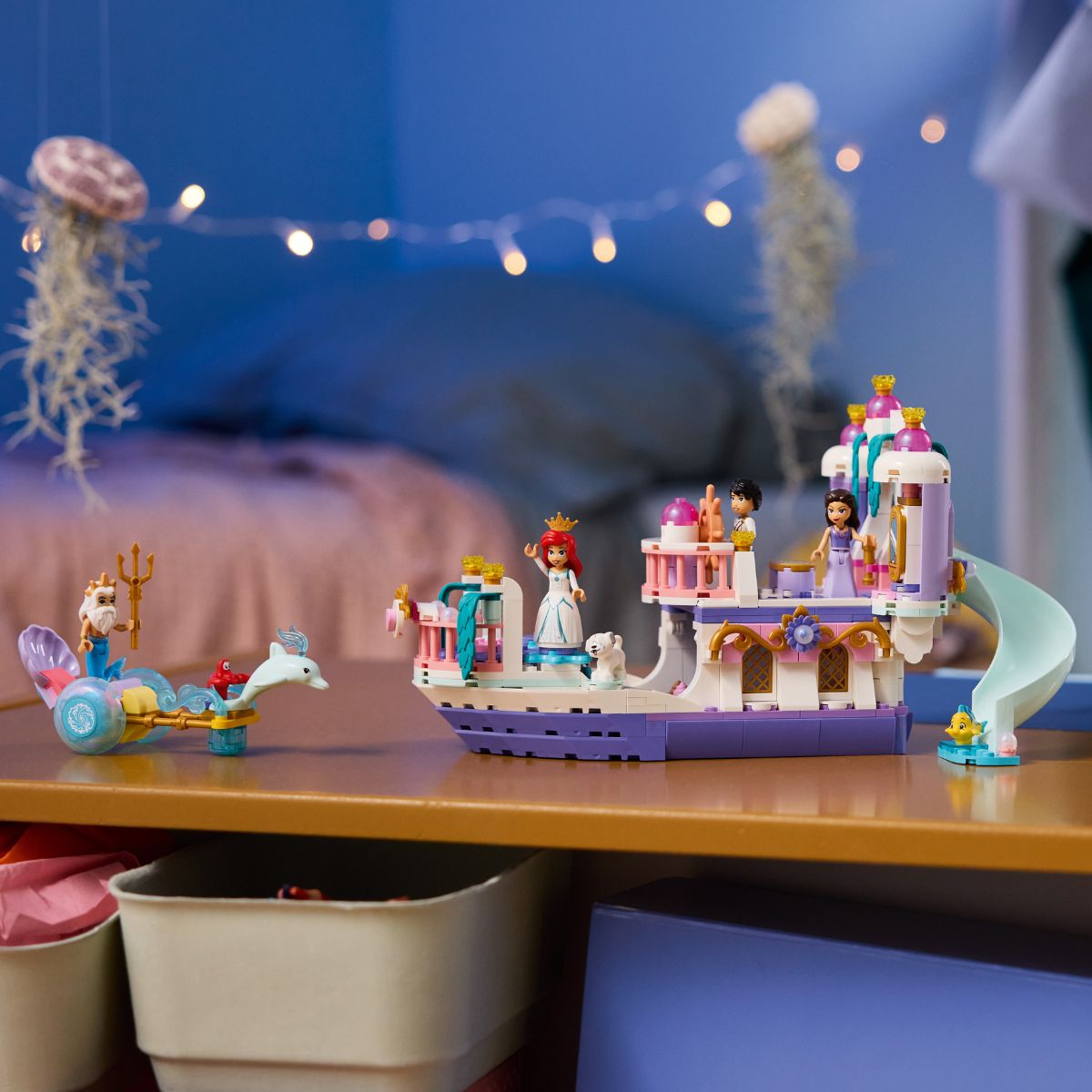 do-choi-lap-rap-thuyen-dam-cuoi-hoang-gia-cua-ariel-lego-disney-princess-43299-09