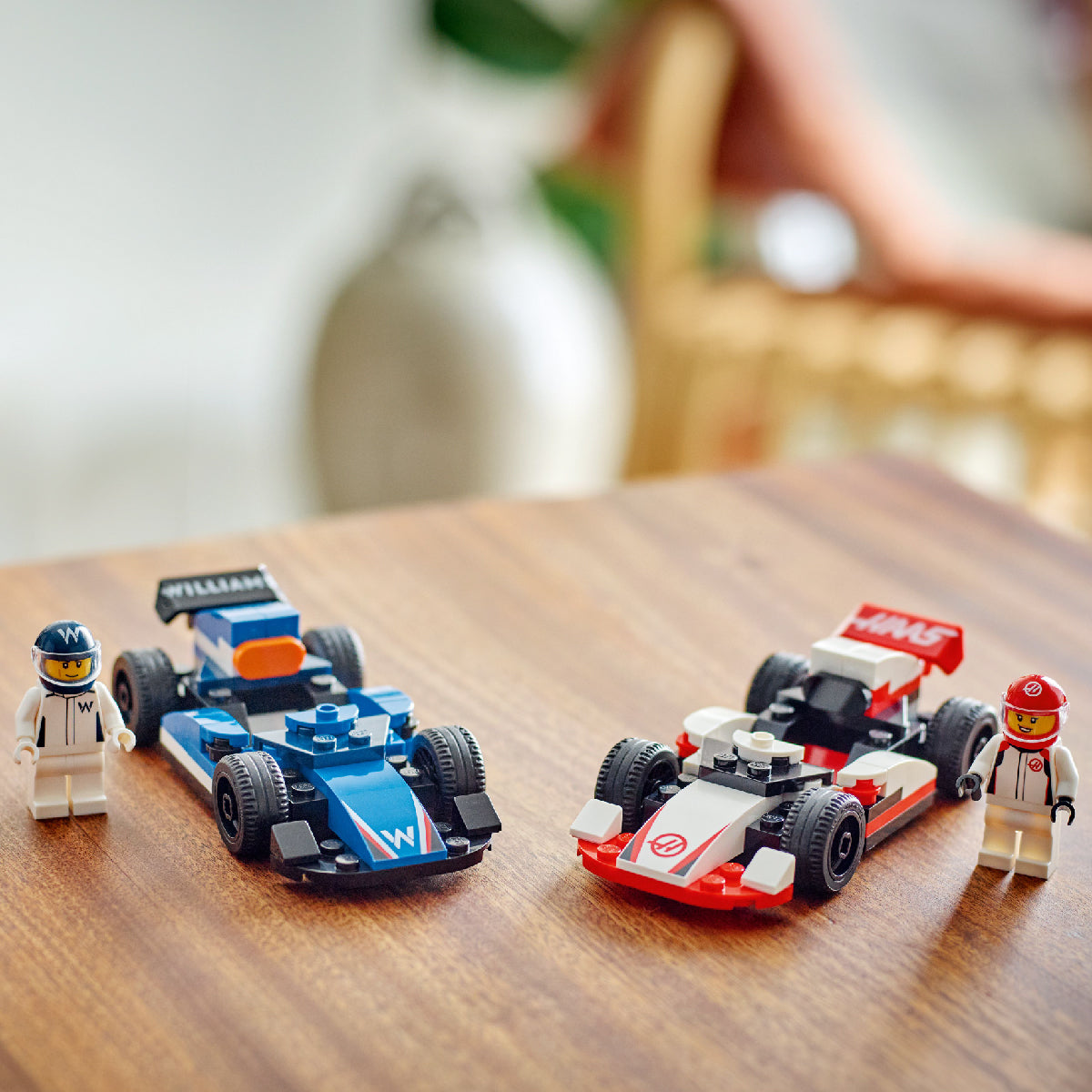 Đồ Chơi Lắp Ráp Trạm Đua Xe LEGO CITY F1 60464