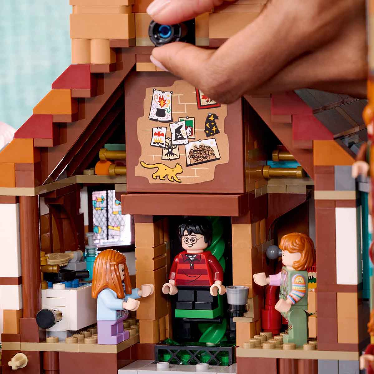 Đồ Chơi Lắp Ráp Trang Trại Hang Sóc Của Gia Đình Weasley LEGO HARRY POTTER 76437