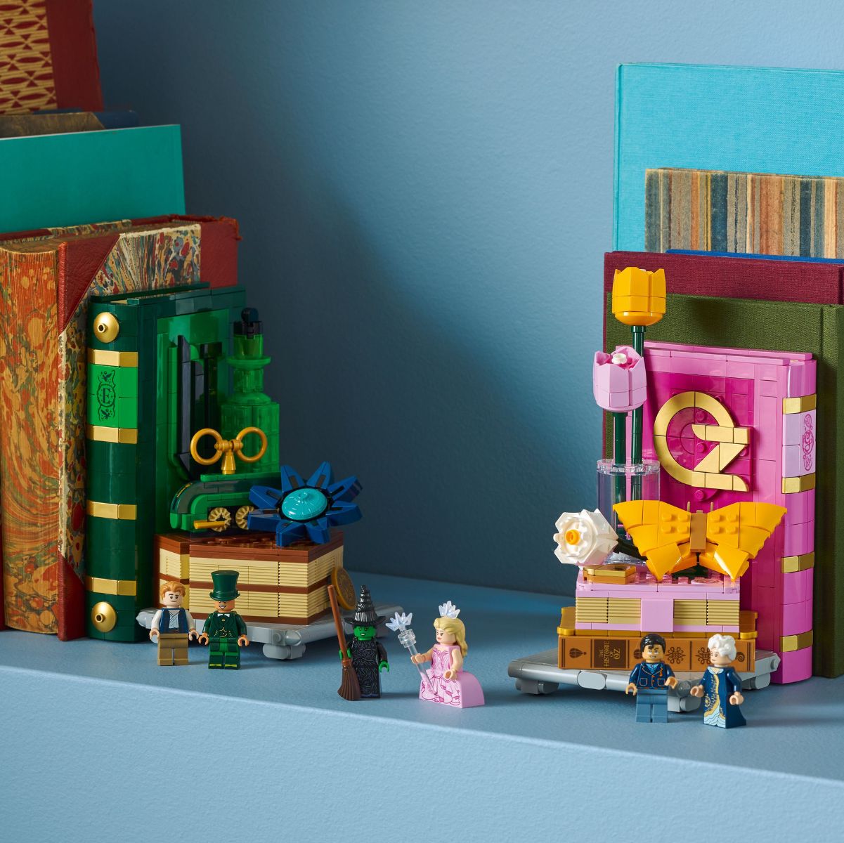 Đồ Chơi Lắp Ráp Trang Trí Kệ Sách Glinda & Elphaba LEGO SEASONS AND OCCASIONS 75691