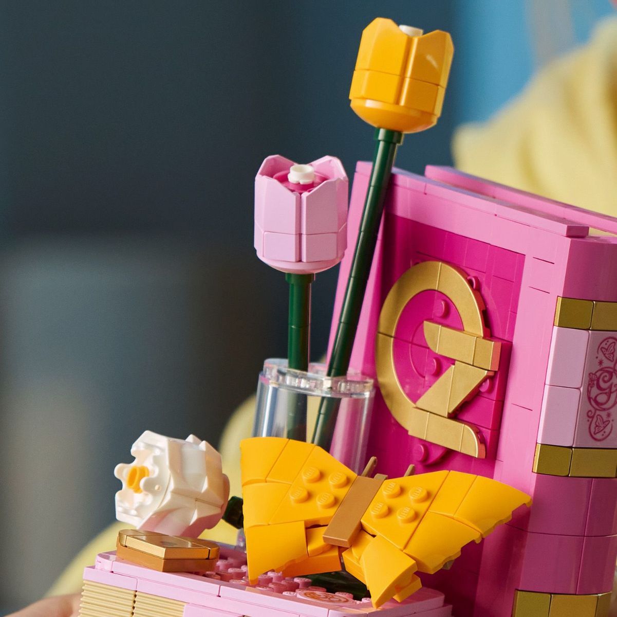 do-choi-lap-rap-trang-tri-ke-sach-glinda-elphaba-lego-seasons-and-occasions-75691-07